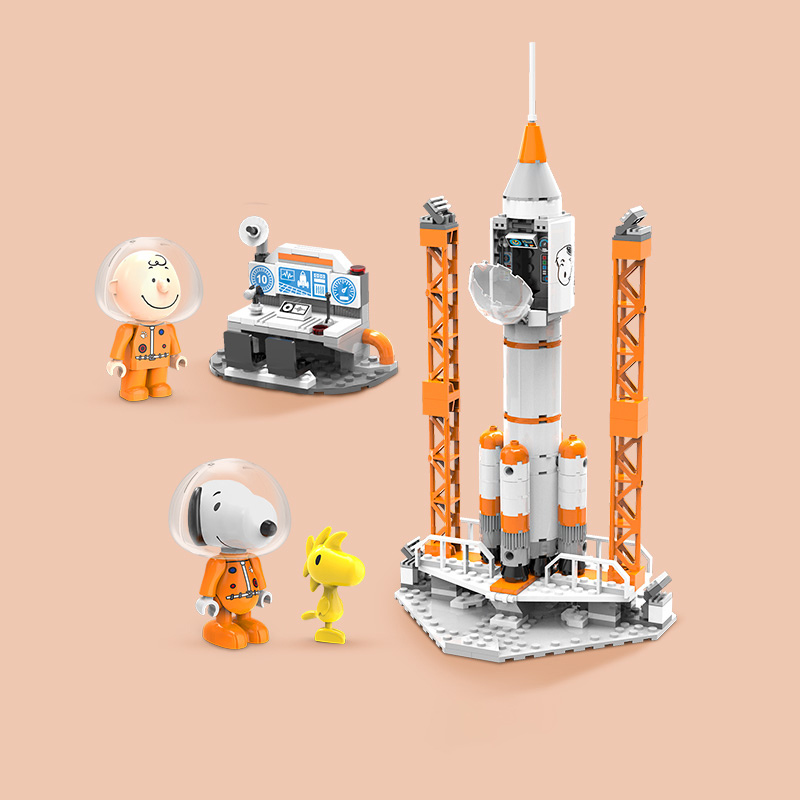Peanut® Snoopy Space Traveler Rocket Launch Center Building Block Set ...
