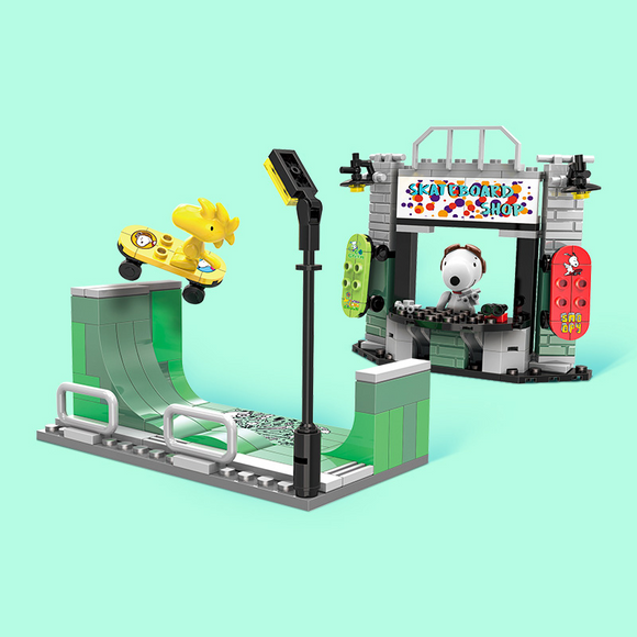 LiNooS Peanut® Snoopy Street Fair Skate Park Building Block Set-One Quarter