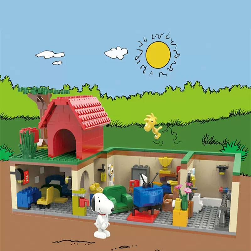 Peanuts® Snoopy Garden Mystery Boxes Building Block Set