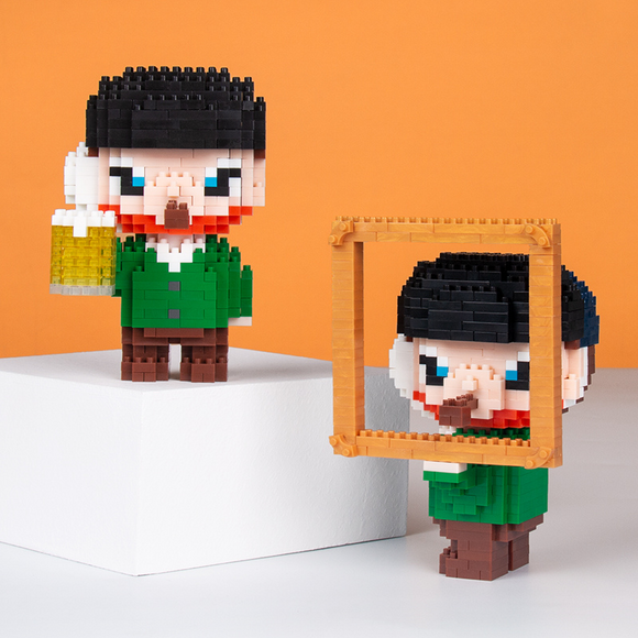 PINPINZHI Vincent van Gogh Self-Portrait with Bandaged Ear and Pipe Figurine Micro-Diamond Particle Building Block Set-One Quarter