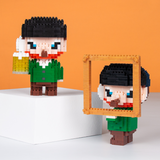 PINPINZHI Vincent van Gogh Self-Portrait with Bandaged Ear and Pipe Figurine Micro-Diamond Particle Building Block Set-One Quarter