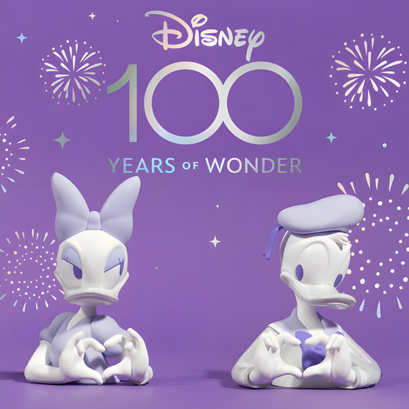 Soap Studio Disney Donald Duck and Daisy Duck Love Hand Mini Bust Figurines-One Quarter